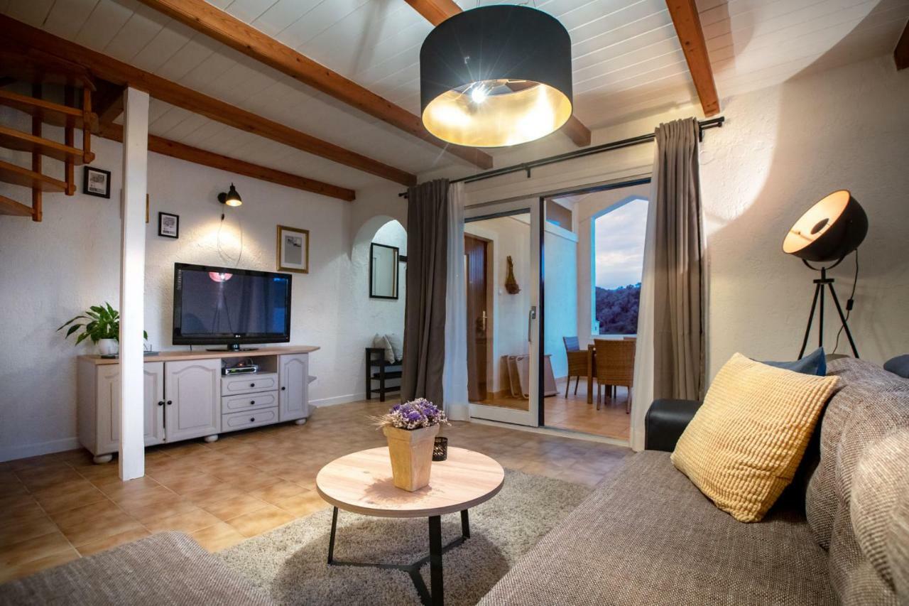 Beach Suite Nina Supetarska Draga Bagian luar foto