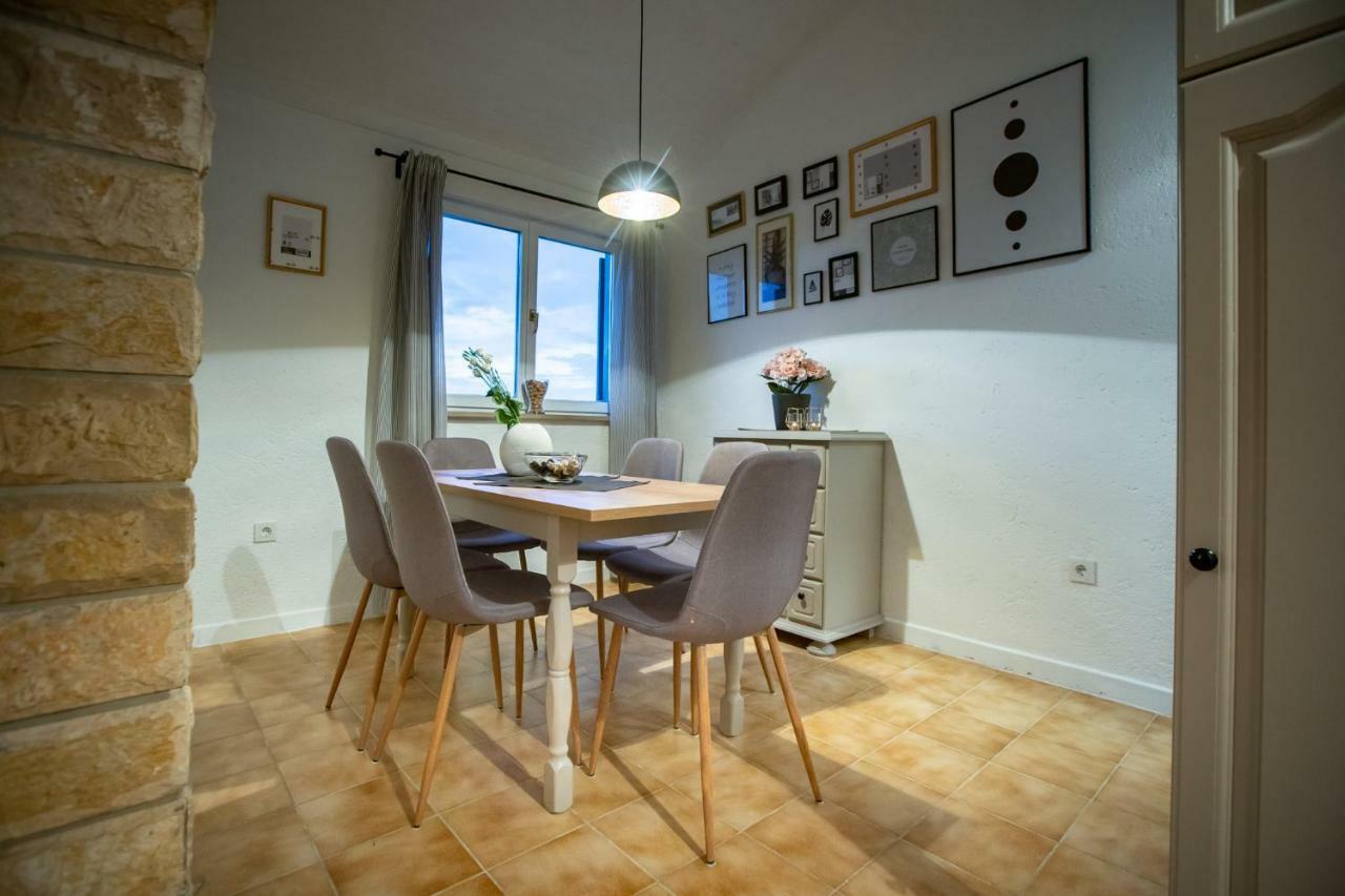 Beach Suite Nina Supetarska Draga Bagian luar foto
