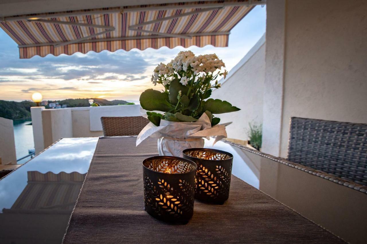 Beach Suite Nina Supetarska Draga Bagian luar foto